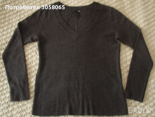 Сива блуза H&M с V - образно деколте, снимка 2 - Блузи с дълъг ръкав и пуловери - 36333870