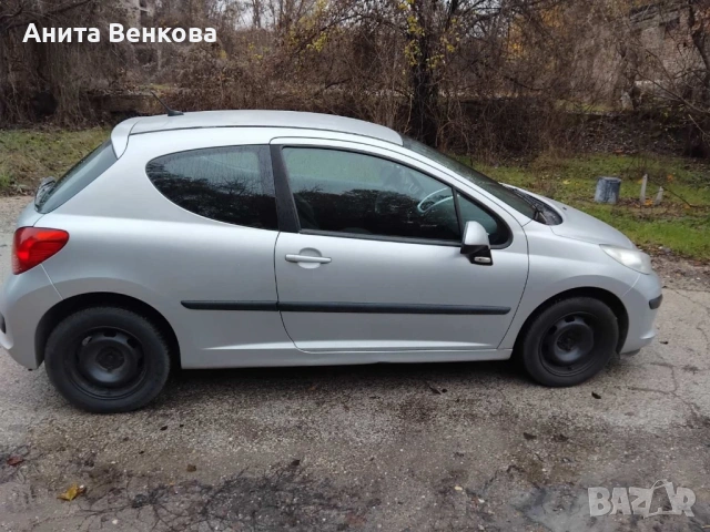 Продавам Пежо 207