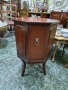 Уникален антикварен английски осмоъгълен дървен шкаф бар , снимка 2