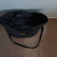 Черна дамска чанта от естествена кожа, снимка 7 - Чанти - 41520456