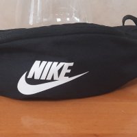 Nike-Чантичка за Кръста-Като Нова, снимка 1 - Чанти - 41587348