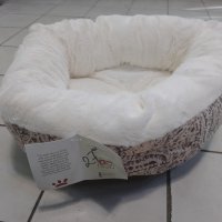 Малко Бяло пухено легло с бежов десен за домашен любимец, снимка 1 - За кучета - 42237479