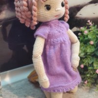 Плетена играчка Кукла Вика + подарък Зайче,  Ръчно изработена, Перфектен подарък, снимка 10 - Плюшени играчки - 41772690