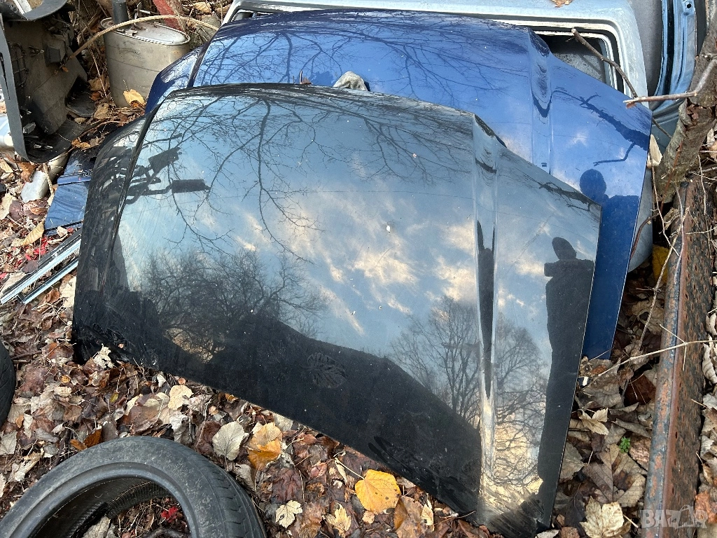 Преден капак за VW Touran 2003-2006 син черен, снимка 1