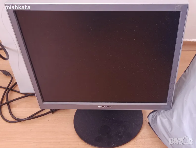 Монитор Sony SDM-S75, снимка 1