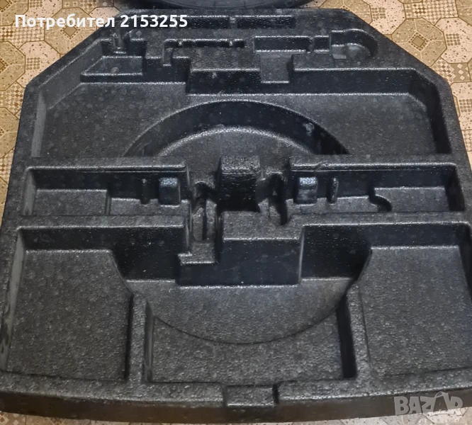 Оригинален стириопор за коша на резервната гума за Тойота Авенсис III Т27 в отлично състояние, снимка 1