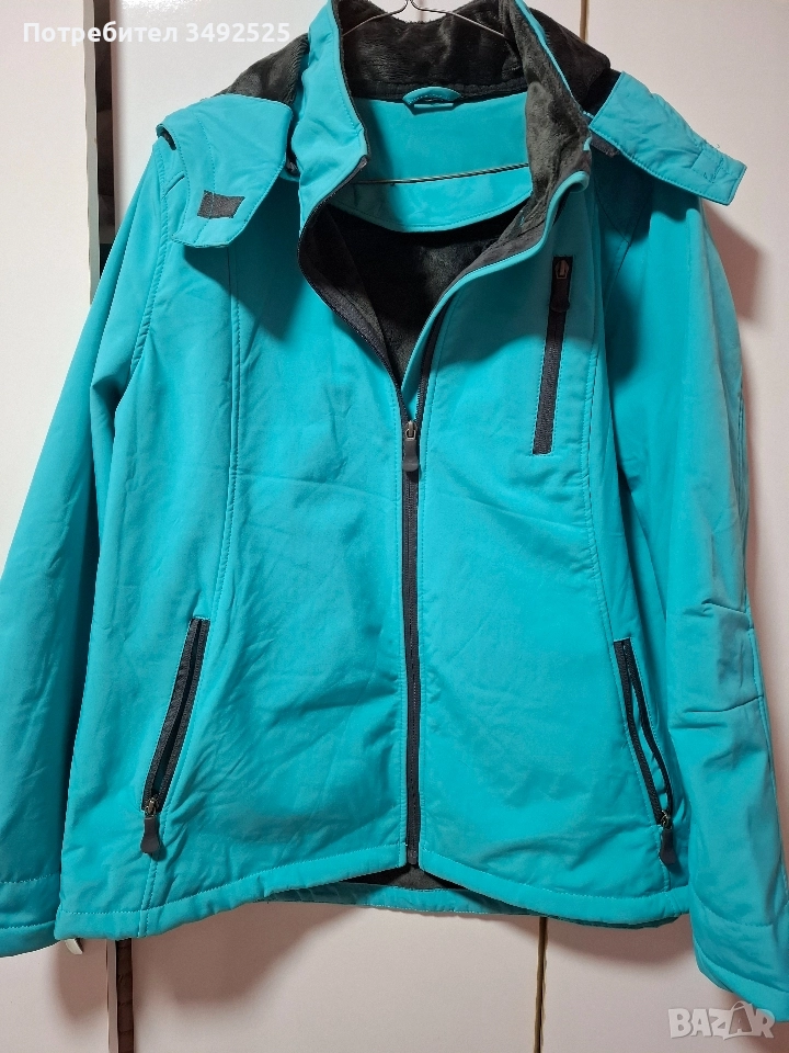 Дамско яке с качулка, снимка 1