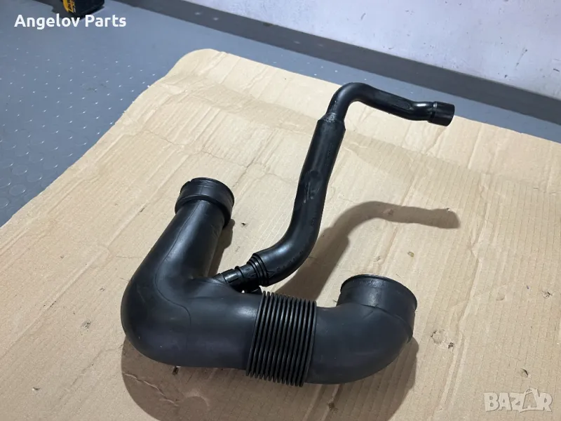 Маркуча на турбото за Mercedes E-class W210 E200 / 220 CDI, снимка 1