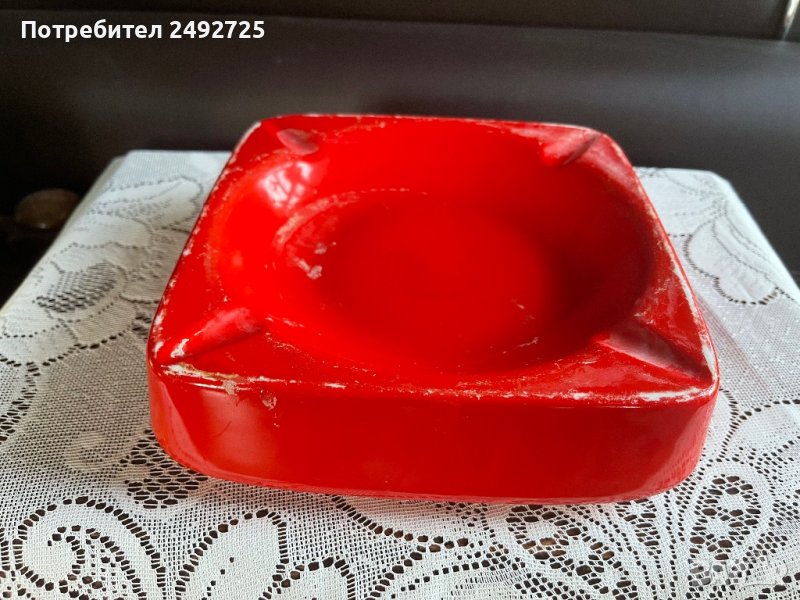 Пепелник стар български порцелан, червено , снимка 1