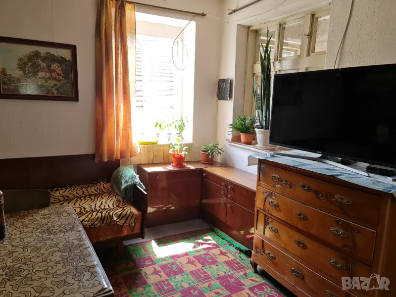 Продавам къща в кв. Бряг, снимка 1