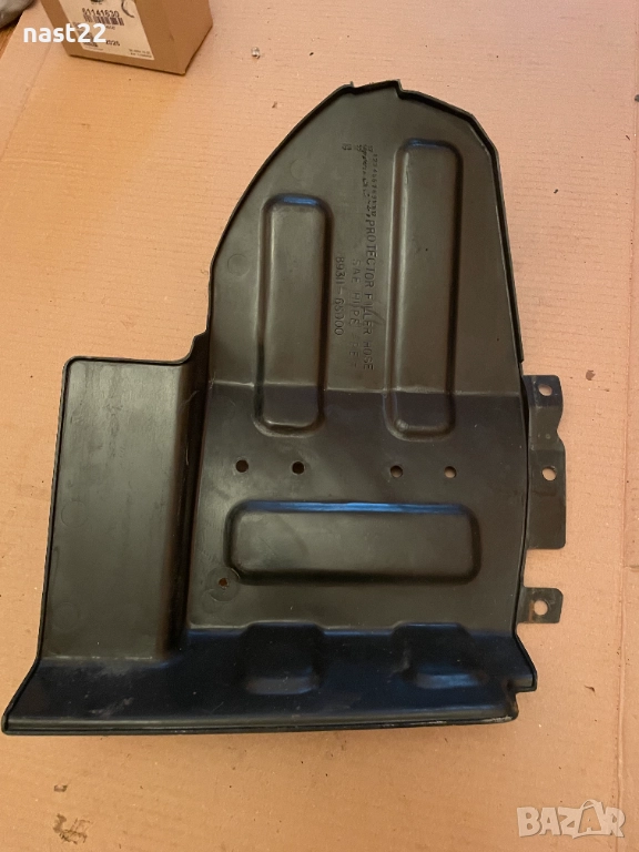 Подкалник/протектор маркуч за гориво Сузуки Гранд Витара 1998-2005, снимка 1