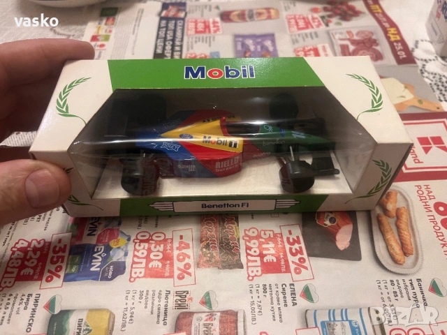 Английско Корги 1:43 Benetton F1, снимка 2 - Колекции - 53250283