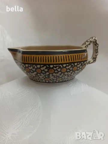 Уникално красив и по-рядко срещан Villeroy & Boch Dresden 5025-съд за сосове"сосиера" - 1874-1909 г.