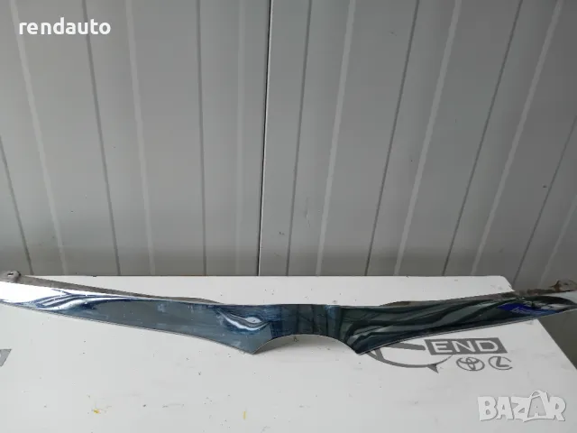 75770-13040 Хромирана лайсна преден капак Toyota Corolla verso 1 3zz 2001-2003