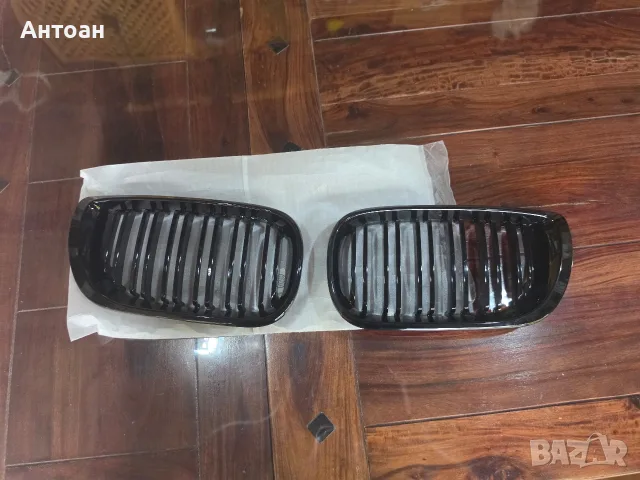 Двойни Решетки M-style ( Бъбреци ) BMW E46 – Черен Гланц (Фейслифт)