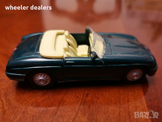 Метална количка Maisto 1/37 MG RV8 от стара промоция на Shell, снимка 11 - Колекции - 35983487