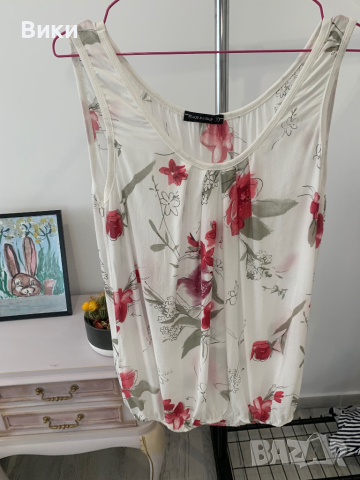 Дамски топ в размер S, снимка 17 - Потници - 44829816