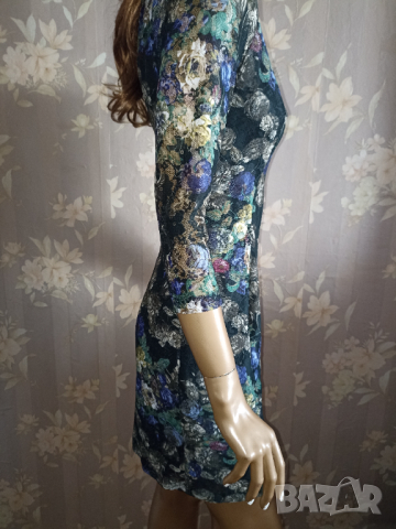 Rinascimento S- Елегантна  италианска рокля от стегнат тюл с флорален принт , снимка 6 - Рокли - 44684944