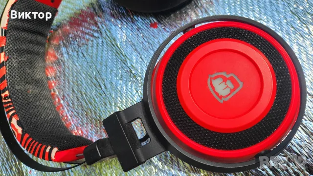 Razer Kraken Pro V2 Neon Red - Oval - PewDiePie , снимка 2 - Слушалки и портативни колонки - 55742758