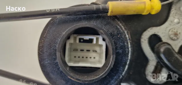 Задна Дясна Брава Тойота Корола Е12 Toyota Corolla E12 2001 - 2008, снимка 2 - Части - 47723503