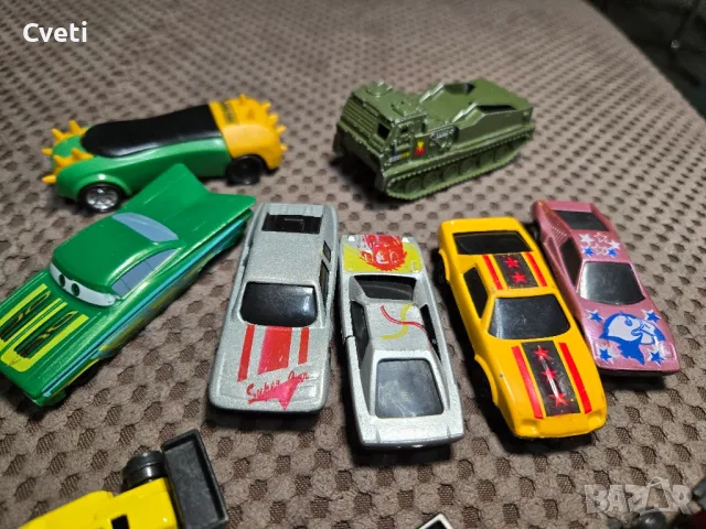 Лот метални колички , БТР и спортни колички, снимка 4 - Колекции - 48977643