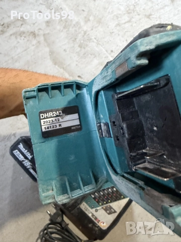 Makita DHR243 безчетков перфоратор, снимка 4 - Перфоратори - 56120649