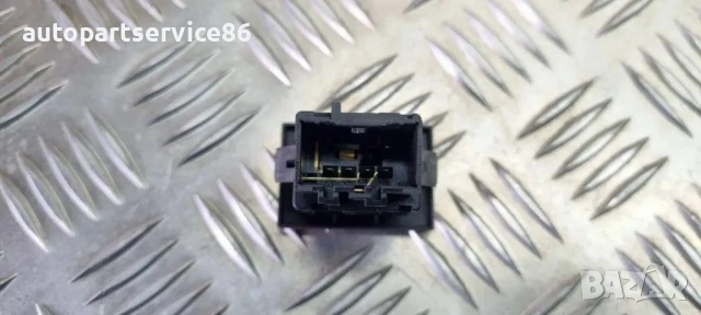 Бутон аварийни светлини за Volkswagen Touareg 2.5 TDI (2005) 7L6953235, снимка 3 - Части - 53810988