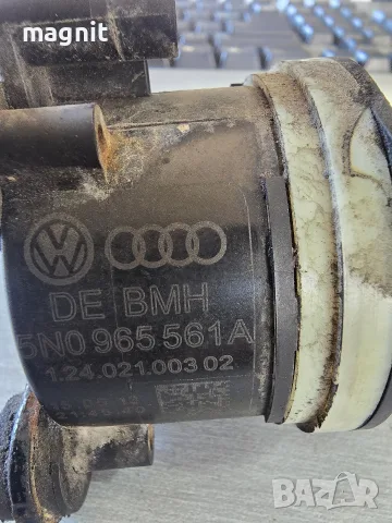 Ел. водна помпа 5N0965561A 2.0TDI Audi A4 Vw Passat B7, снимка 2 - Части - 55939081