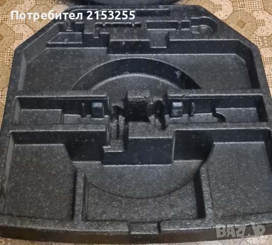 Оригинален стириопор за коша на резервната гума за Тойота Авенсис III Т27 в отлично състояние