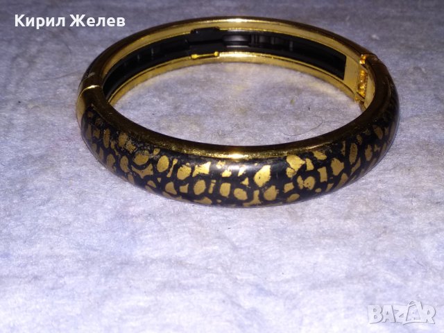 СТИЛНА МОДНА ДИЗАЙНЕРСКА ЗЛАТИСТА АРТ ГРИВНА СТОМАНЕНА РЪЧНО РИСУВАНА 38317, снимка 10 - Гривни - 41145804