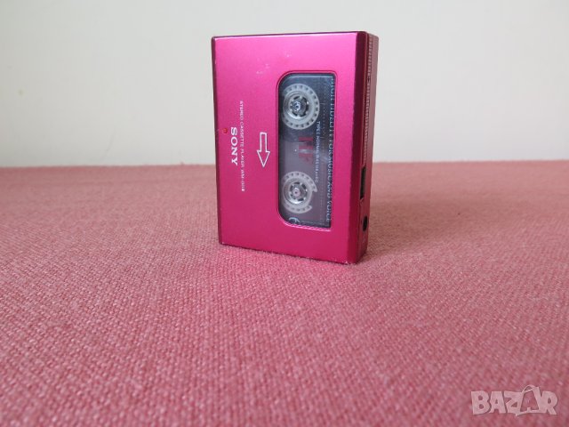 Sony walkman quartz WM-DD3 Red,1989г, снимка 3 - Радиокасетофони, транзистори - 41789336