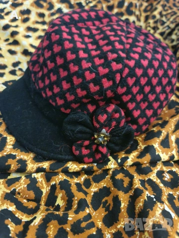 Червено,дебело еко палто и шапка, снимка 2 - Палта, манта - 52942304