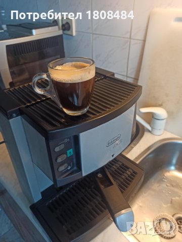 Кафемашина Делонги с ръкохватка с крема диск, работи перфектно и прави супер кафе , снимка 2 - Кафемашини - 40732504