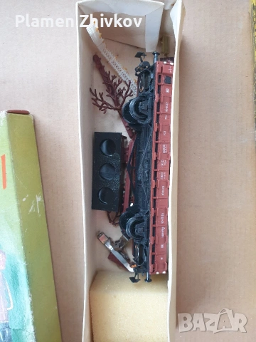 Два дизелови локомотива на Дойче бан . Единият е перфектен Другият няма буфери, снимка 9 - Антикварни и старинни предмети - 53005605