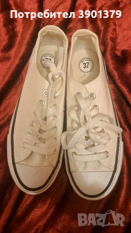 Продавам кецове за жени