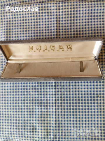 стара кутия за часовник ENICAR