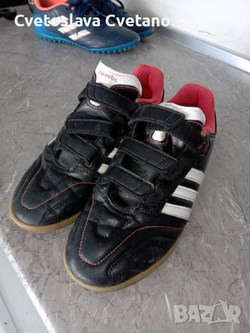 Футболни обувки Adidas , снимка 1 - Футбол - 40882428