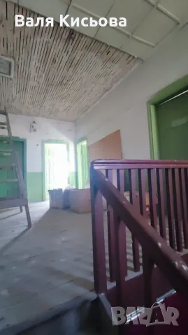 Продава се двуетажна къща в град Елена , снимка 5 - Къщи - 47239353