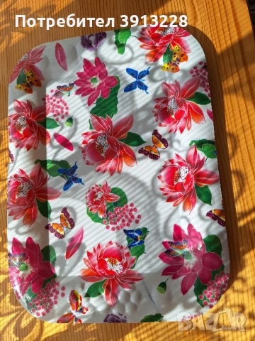 Поднос пластмаса. 