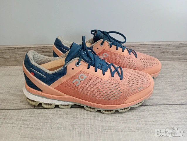 ON Running дамски обувки за бягане номер 40,5 стелка 25,5 см, снимка 3 - Маратонки - 53656939