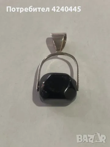 Сребърна висулка с оникс