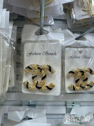 висококачествени брошки от медицинска стомана Gucci jadore , снимка 3 - Други - 52093093