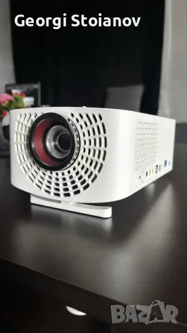 Проектор LG PF1500G 120 инча LED Projector, снимка 2 - Плейъри, домашно кино, прожектори - 56050514