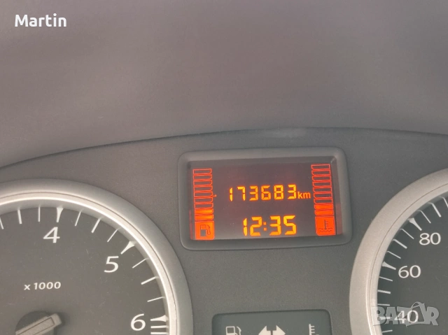 Dacia Duster 1.6i бензин/газ, снимка 10 - Автомобили и джипове - 53577314