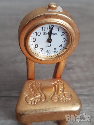 Миниатюрен кварцов часовник " LE TEMPS"-столче, снимка 2 - Антикварни и старинни предмети - 41922126