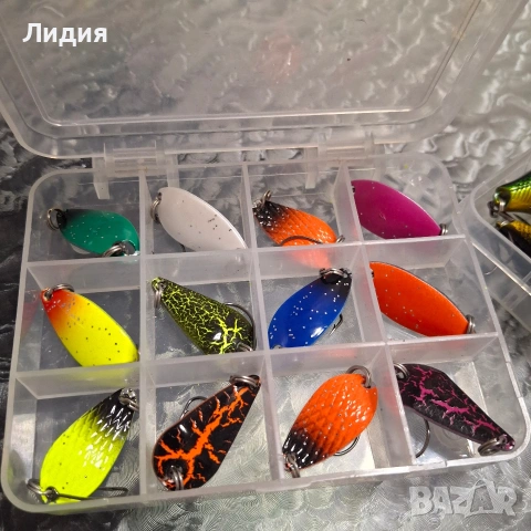 Комплект риболовни примамки-воблери и блесни +кутии , снимка 2 - Такъми - 53153426