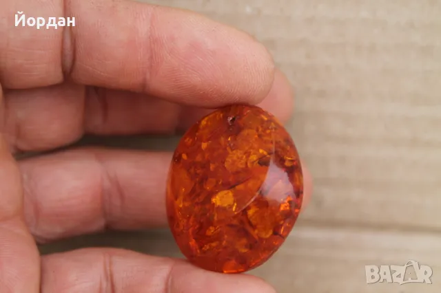 Медальон от Балтийски кехлибар