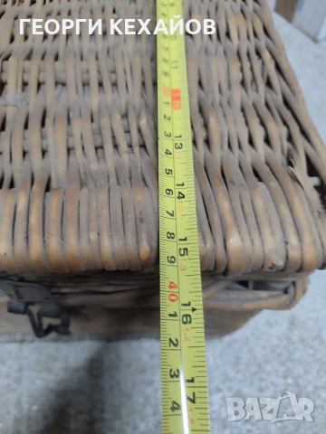 голям плетен куфар в много добро състояние и кръгла маса, снимка 4 - Антикварни и старинни предмети - 53299459