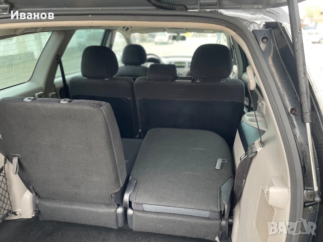 Мицубиши Грандис 2.4 Бензин, снимка 8 - Автомобили и джипове - 52532497