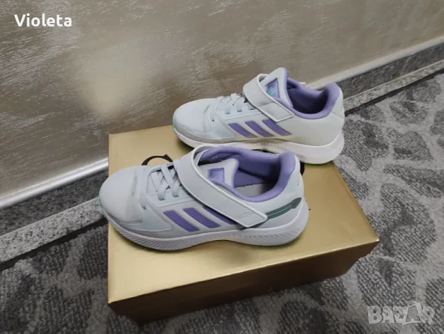 "Adidas" 31 номер, Неразличими от нови, снимка 2 - Детски маратонки - 49697256